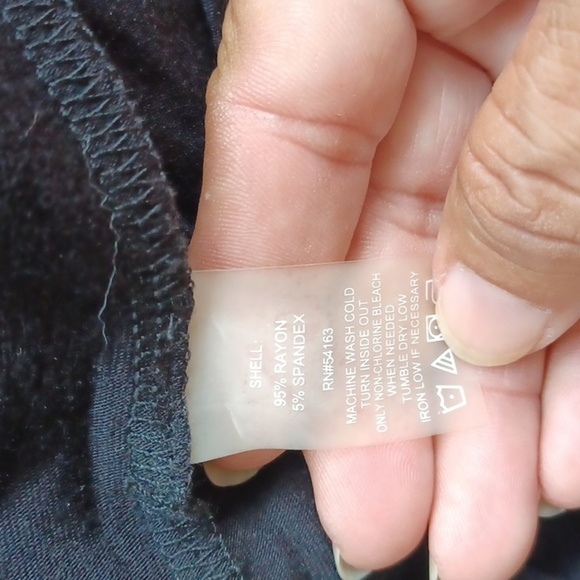 CALVIN KLEIN Sleeveless Halter Full-Length Formal Dress, Sz 10, 18" PTP, 56" L - Picture 8 of 8